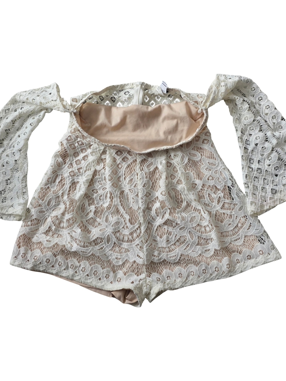 privy White Lace High-Waist Off-Shoulder Shorts Romper - Picture 2 of 9